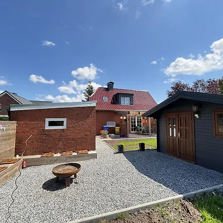 Zur Knock Holiday home Emden